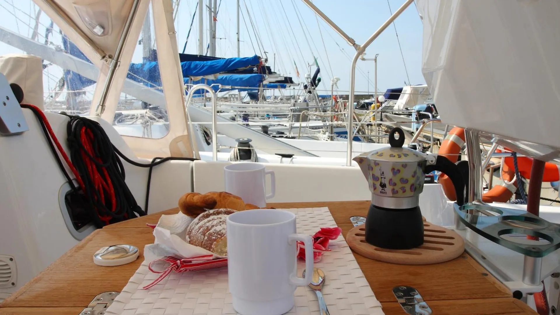 Boat & Sailing Torregrande Sinis Yachting